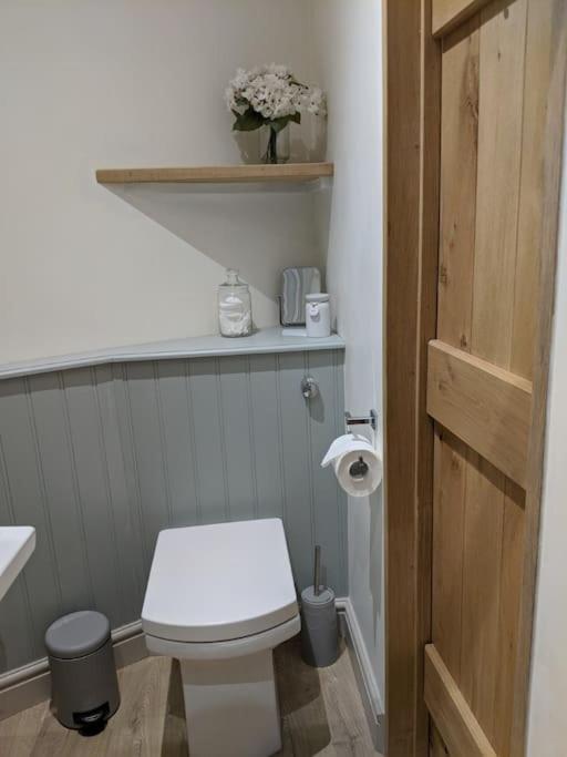 Barley - Cosy Stylish Apartment - Easy Access To Bath And Many Nearby Attractions Box  Eksteriør bilde
