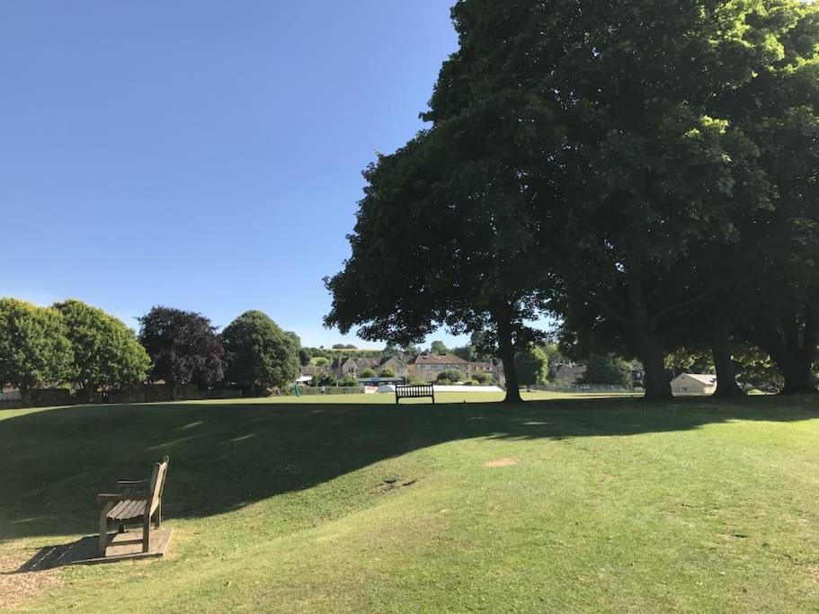 Barley - Cosy Stylish Apartment - Easy Access To Bath And Many Nearby Attractions Box  Eksteriør bilde